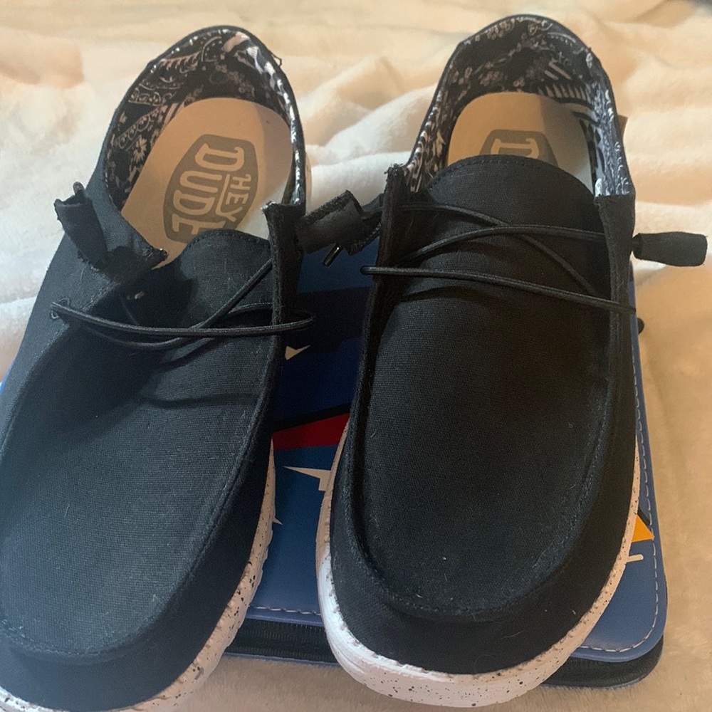 Brand new shoes size 9